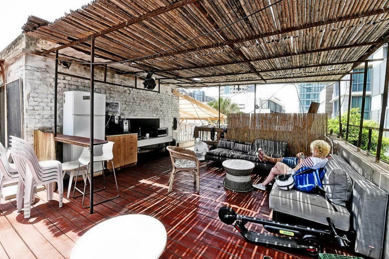 Eclectic Aparthotel Тель-Авів Екстер'єр фото