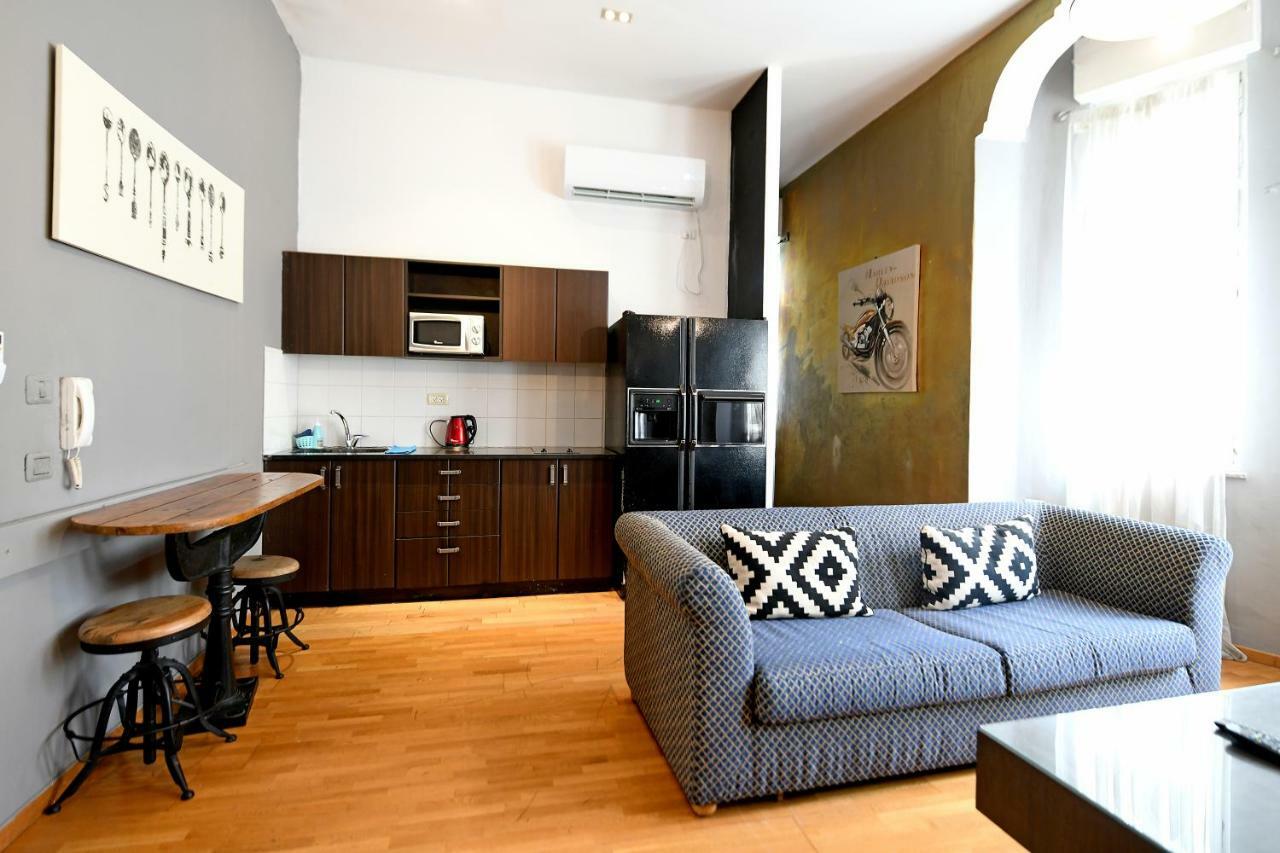 Eclectic Aparthotel Тель-Авів Екстер'єр фото